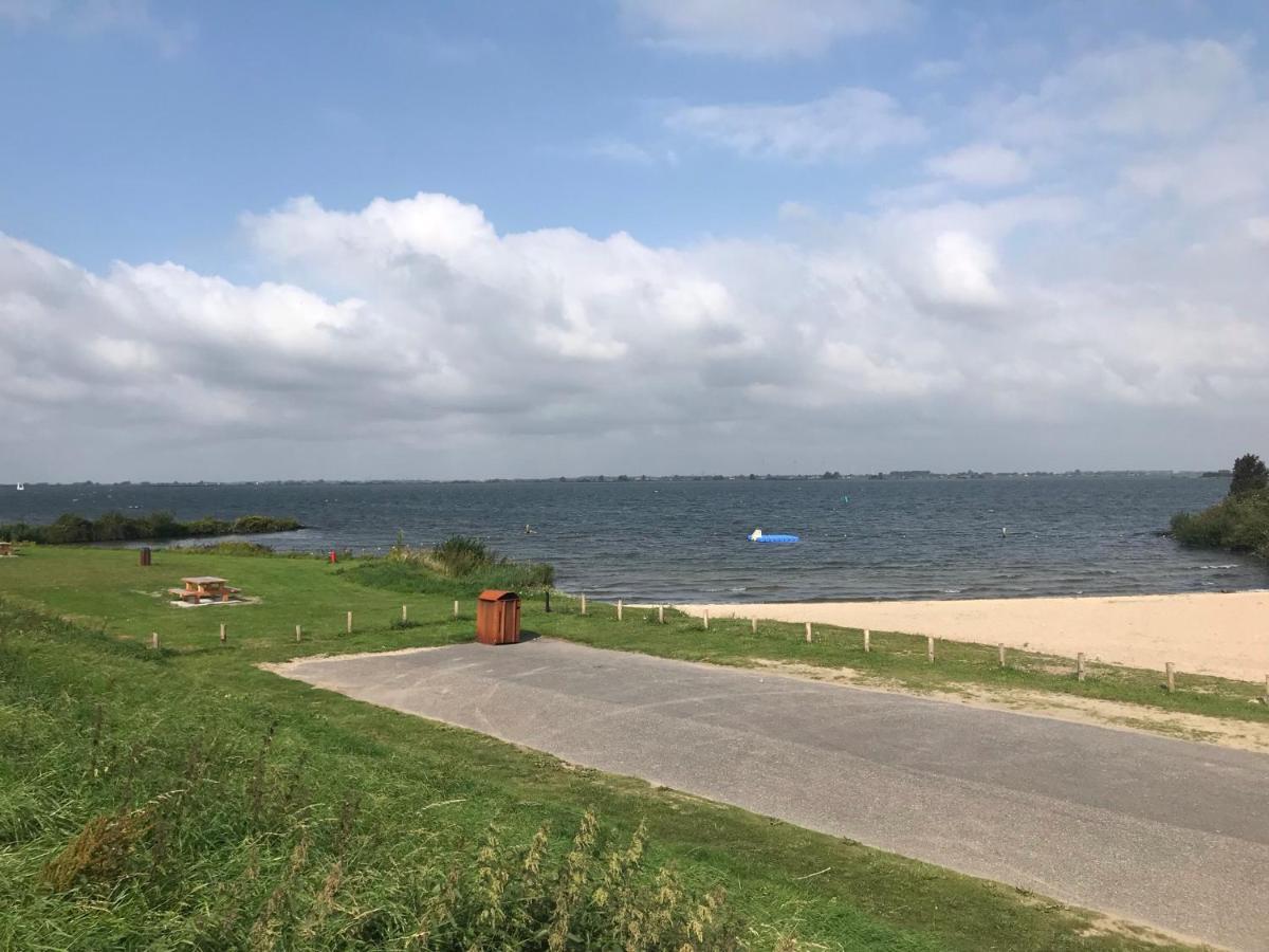 B&B Logeren Bij De Burgemeester Stad aan 't Haringvliet Eksteriør billede